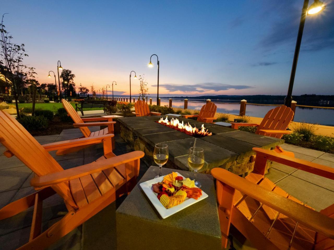 Celoron Chautauqua Harbor Hotel - Jamestown מראה חיצוני תמונה