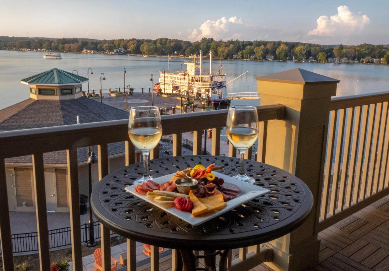 Celoron Chautauqua Harbor Hotel - Jamestown מראה חיצוני תמונה